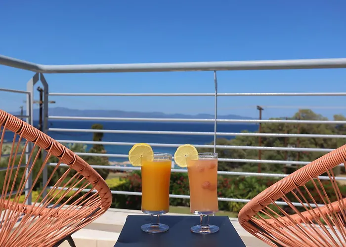 Villa Toroneos Sea Front *