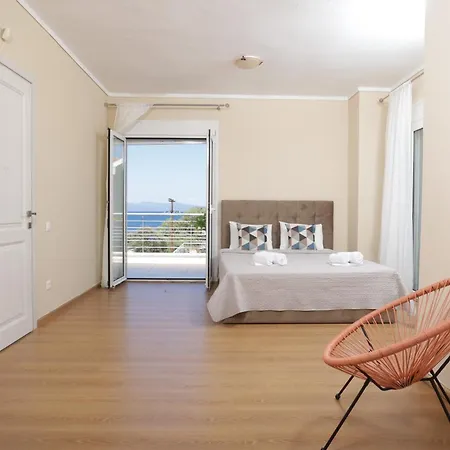 Toroneos Sea Front Villa *