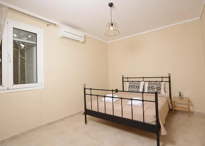 Toroneos Sea Front Villa