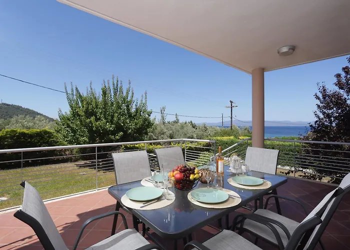 Willa Toroneos Sea Front *